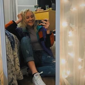 Meet your Posher, Katlyn